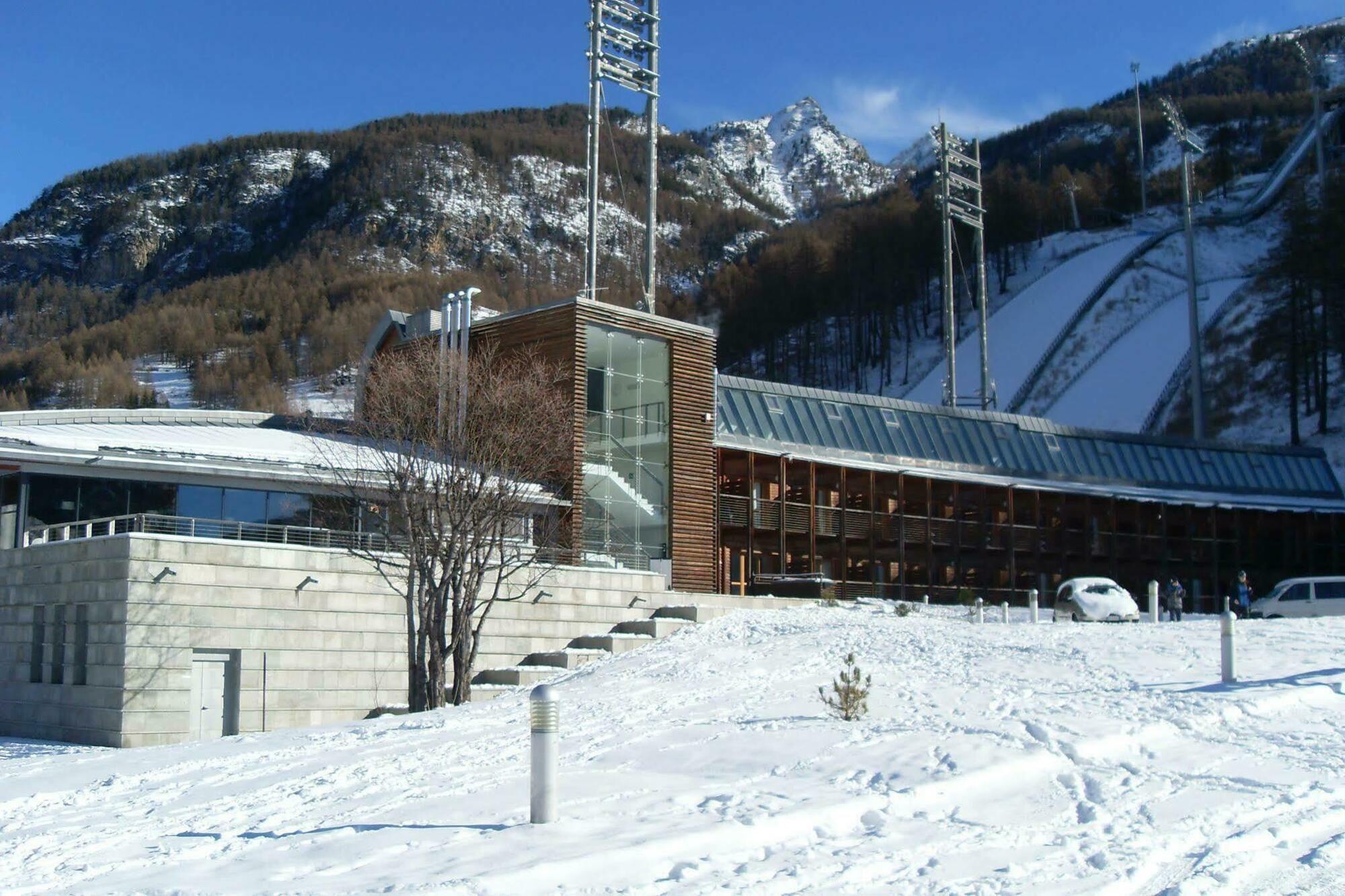 Pragelato Ski Jumping Hotel براجيلاتو المظهر الخارجي الصورة